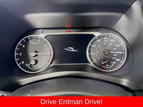 Used 2025 Nissan Sentra SR w/ Midnight Edition FWD image 17