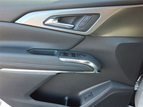 New 2026 Chevrolet Traverse LT image 9