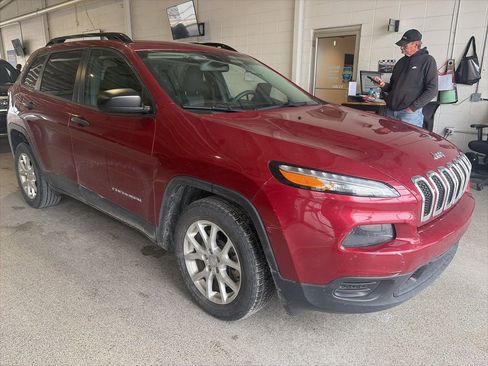 Used 2015 Jeep Cherokee Sport w/ Sport Appearance Group image 2