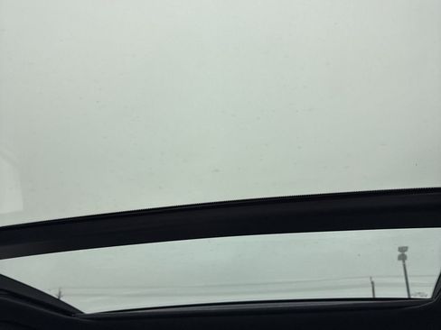 Used 2018 Genesis G80 3.3T Sport image 13