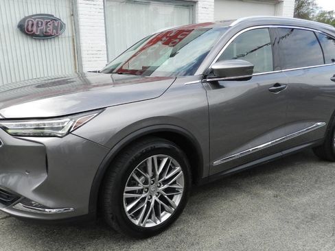 Used 2022 Acura MDX SH-AWD w/ Advance Package image 3