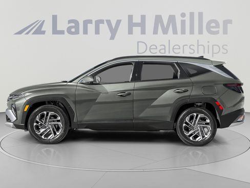 Used 2025 Hyundai Tucson Limited AWD/4WD image 3