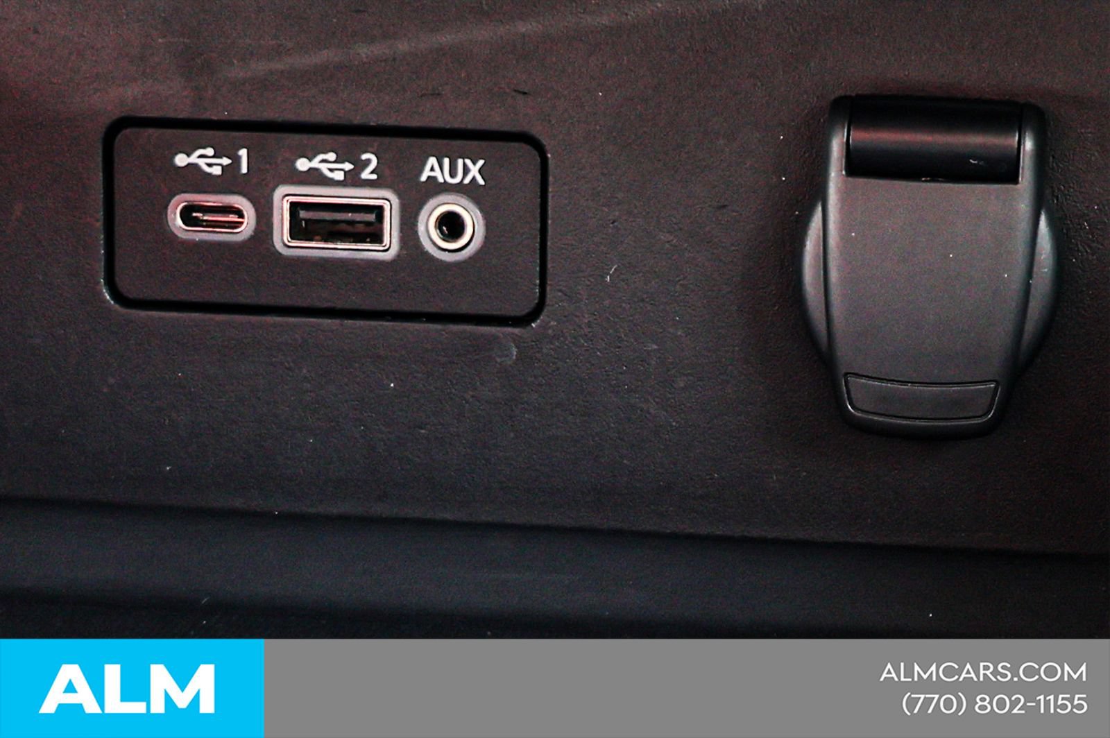 Used 2025 Nissan Altima 2.5 SV FWD image 32