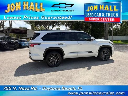 Used 2025 Toyota Sequoia Platinum AWD/4WD image 13