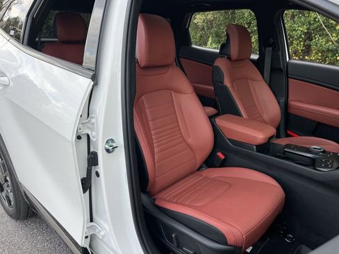 Used 2026 Kia Sportage SX Prestige image 27