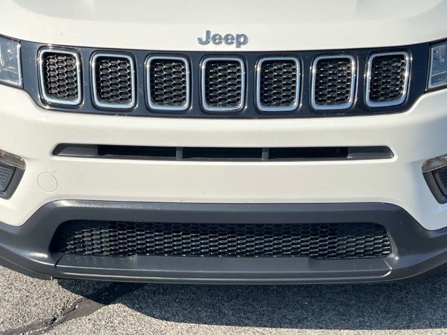 Used 2020 Jeep Compass Latitude FWD image 10
