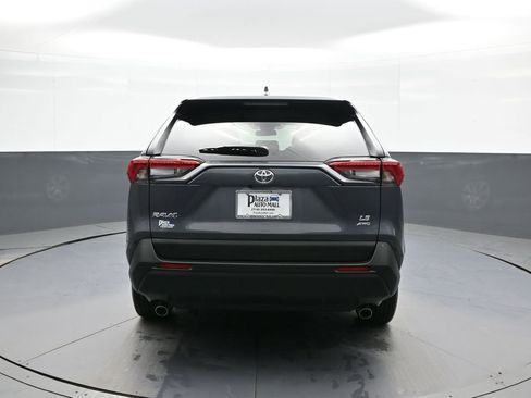 Used 2025 Toyota RAV4 LE image 7