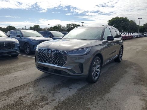 New 2025 Lincoln Aviator 2WD w/ Equipment Group 101A image 2