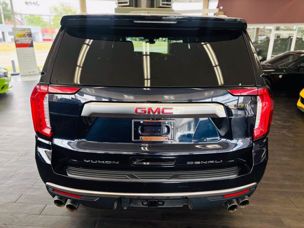 Used 2021 GMC Yukon XL Denali w/ Advanced Technology Package AWD/4WD image 8
