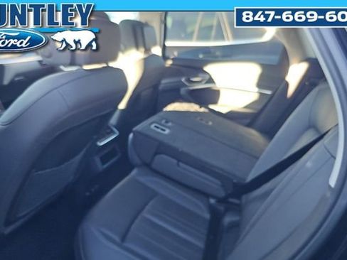 Used 2021 Audi e-tron Premium Plus w/ Premium Plus Package image 9