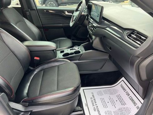 Used 2025 Ford Escape ST-Line Select w/ Tech Pack #1 image 12