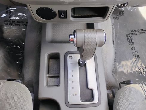 Used 2017 Nissan Frontier SV image 12