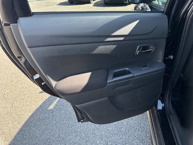 Used 2025 Mitsubishi Outlander Sport AWD image 16