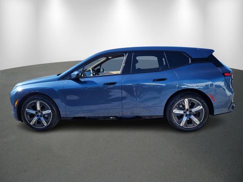 New 2026 BMW iX xDrive45 w/ Premium Package image 4