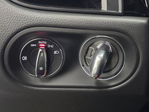 New 2026 Porsche Macan image 26