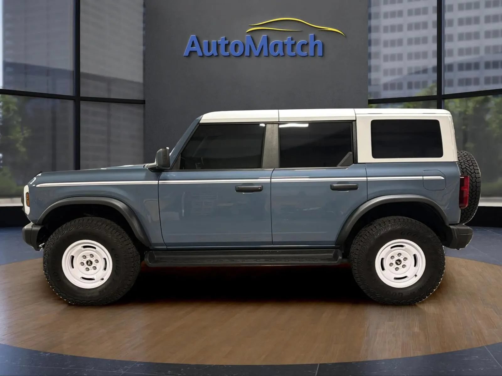 Used 2025 Ford Bronco Heritage Edition AWD/4WD image 7