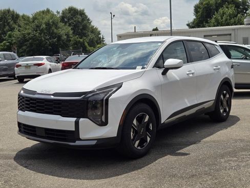 Certified 2026 Kia Sportage LX FWD image 1