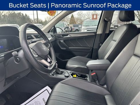 Used 2022 Volkswagen Tiguan SE image 9