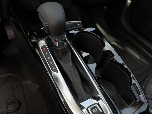 New 2026 Chevrolet Trax ACTIV w/ Sunroof Package FWD image 18