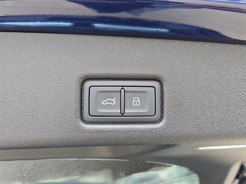 New 2025 Audi Q5 Premium image 13