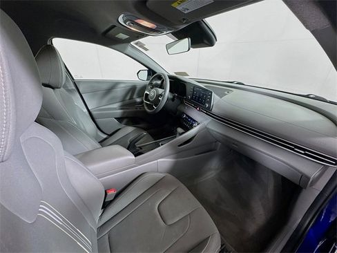 Used 2022 Hyundai Elantra SEL image 27