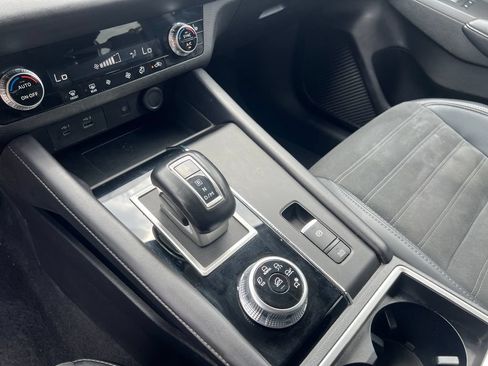 Used 2024 Mitsubishi Outlander SE FWD image 26