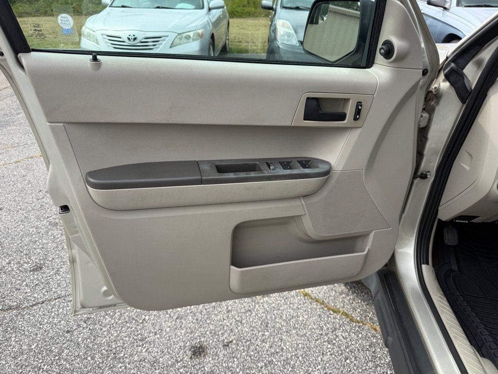 Used 2012 Ford Escape XLS FWD image 11