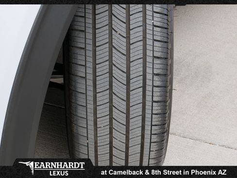 Used 2026 Ford Explorer Platinum RWD image 25