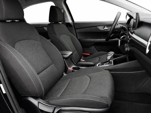 Used 2020 Kia Forte LXS image 10