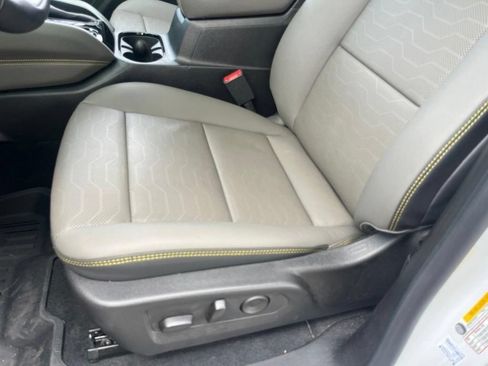 Used 2026 Chevrolet Colorado ZR2 w/ Technology Package AWD/4WD image 7