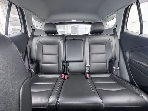 Used 2022 GMC Terrain SLT w/ Tech Package image 23