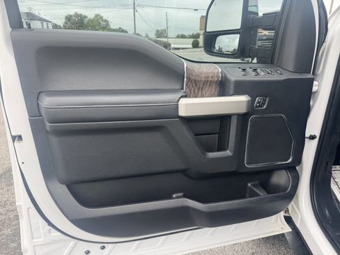 Used 2017 Ford F250 Lariat w/ Chrome Package AWD/4WD image 6