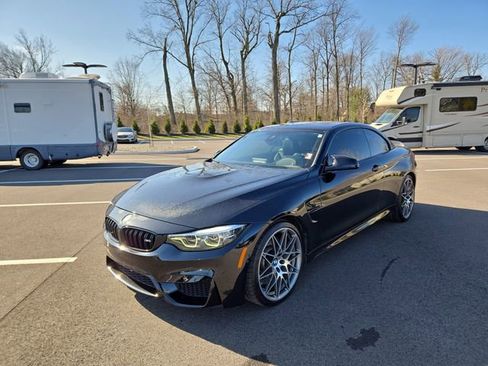 Used 2018 BMW M4 Convertible image 7