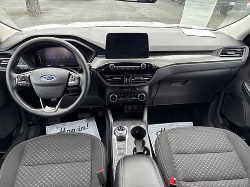 Used 2025 Ford Escape Active AWD/4WD image 10
