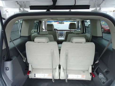 Used 2011 Ford Flex Limited w/ Rapid Spec Order Code FWD image 15