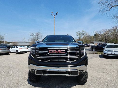 Used 2025 GMC Sierra 1500 SLT image 8