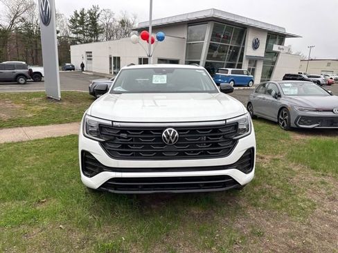 New 2026 Volkswagen Atlas Cross Sport SEL R-Line AWD/4WD image 2