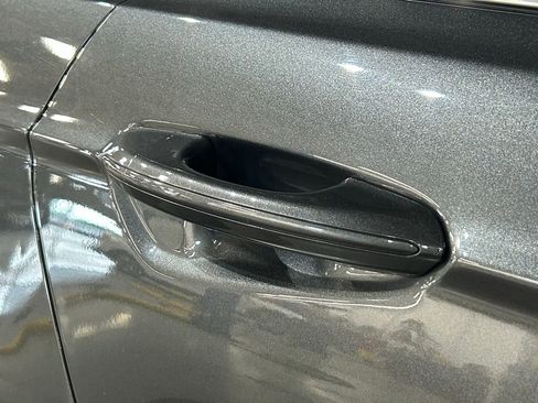 Used 2020 Ford Fusion SE FWD image 15