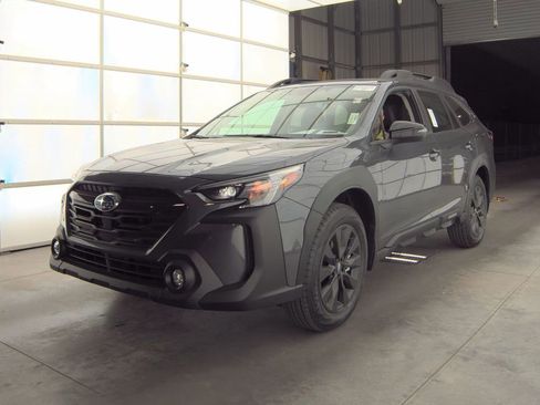 Used 2025 Subaru Outback Onyx Edition w/ Popular Package #2 AWD/4WD image 1