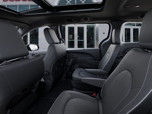 New 2026 Chrysler Pacifica Limited w/ S Appearance Package image 23