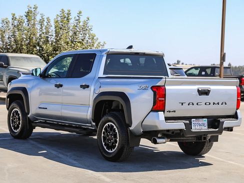 Used 2024 Toyota Tacoma TRD Off-Road AWD/4WD image 7