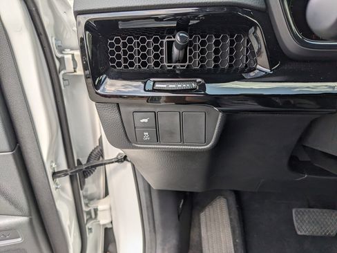 Used 2024 Honda CR-V Sport Touring image 30