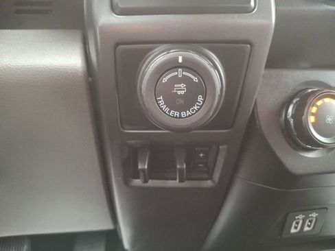 Used 2020 Ford F150 XLT w/ Heavy-Duty Payload Package image 24