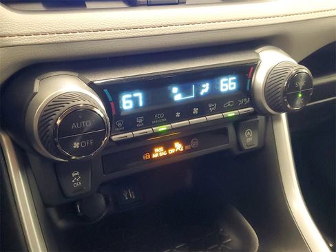 Used 2023 Toyota RAV4 XLE image 27