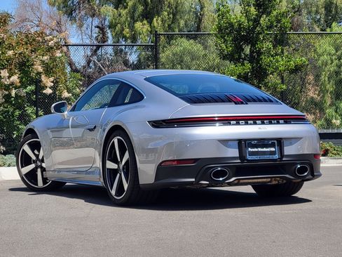 Used 2025 Porsche 911 Carrera RWD image 3