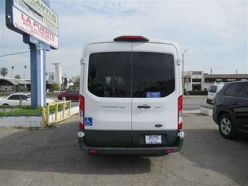 Used 2018 Ford Transit 150 XLT image 9