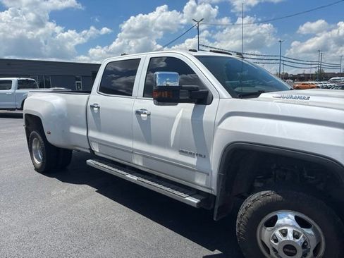 Used 2018 GMC Sierra 3500 SLT w/ Duramax Plus Package AWD/4WD image 3