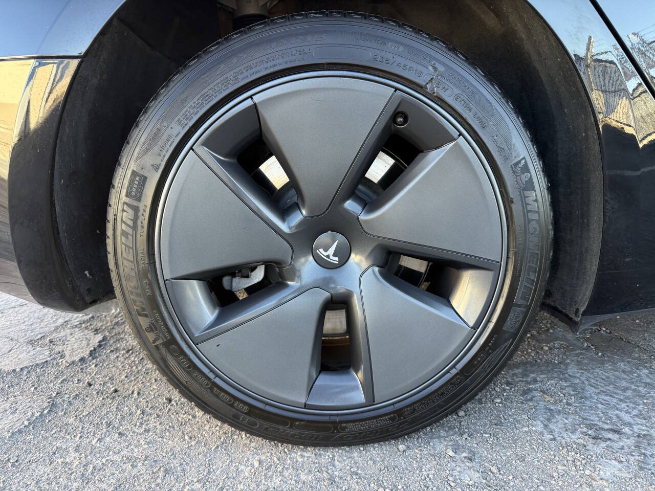 Used 2023 Tesla Model 3 Standard Range RWD image 21
