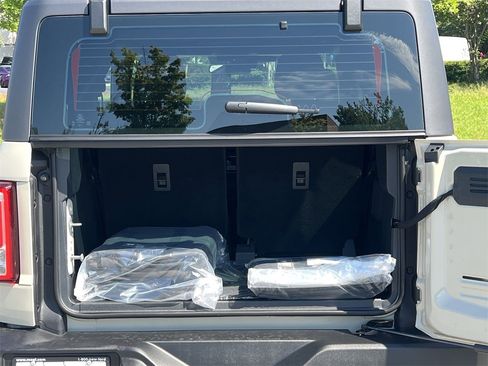 New 2025 Ford Bronco Base image 19