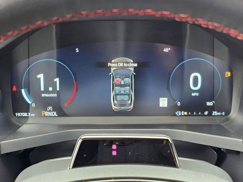 Used 2025 Ford Explorer ST-Line w/ ST-Line Street Pack image 16